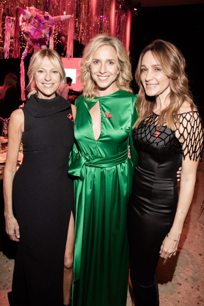 Claudia Fontán, Carla Peterson y Vero Lozano en la cena anual de Fundación Huésped celebrando sus 30 años